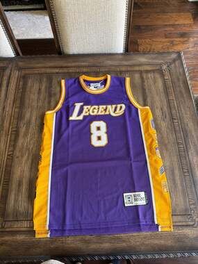 Headgear Classics Kobe Bryant Legend Mamba Patch Basketball Jersey Size XL
